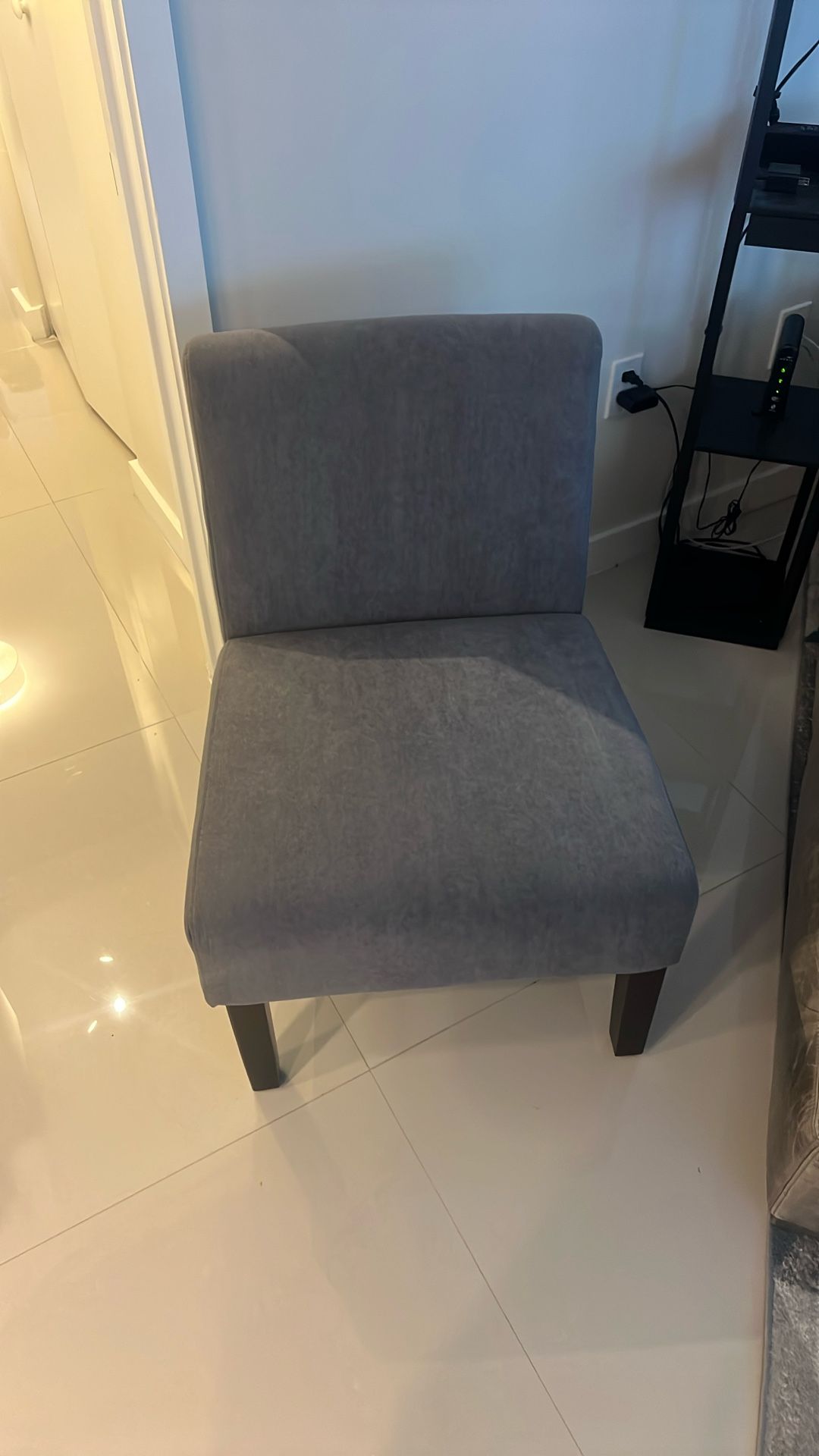 Wade Logan Azaiyah Slipper Chair – Charcoal | Modern Accent Seating