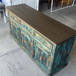 SOLID PINE RUSTIC FARMHOUSE CONSOLE, CREDENZA, BUFFET OR ENTRY PIECE 