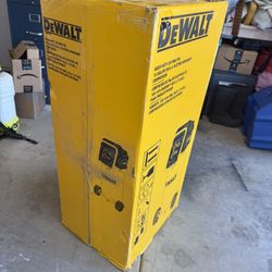 DEWALT 15 Gal. Portable Electric Air Compressor