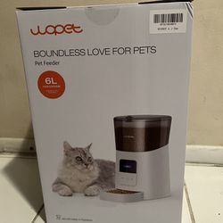 Automatic Pet Feeder  New Never Used
