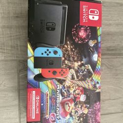 Nintendo Switch - Mario Kart 8 Deluxe Bundle