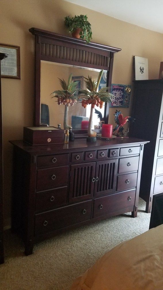 American Signature Bedroom Furniture For Sale