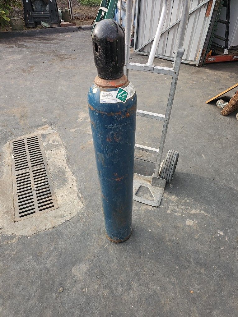 Nitrogen Tank