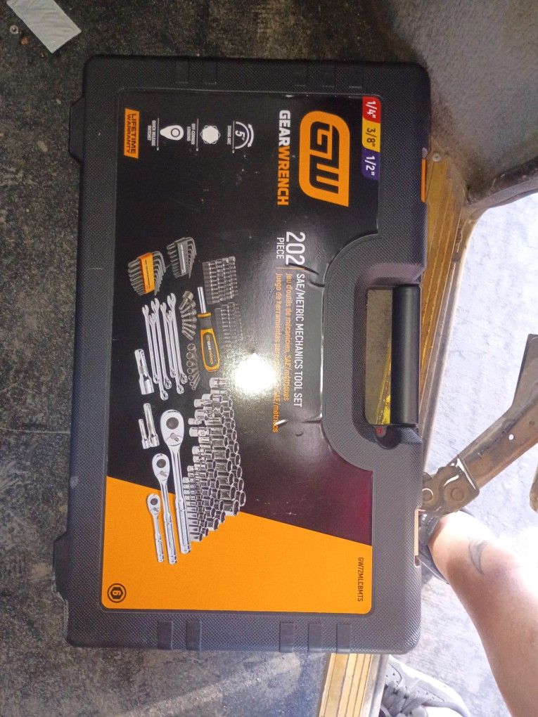 Gear Wrench 202 PC Mechanics Tool Set