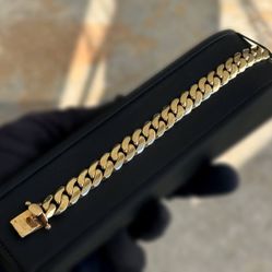 Jewelry 10k solid yellow gold Miami Cuban link bracelet 8.00” 62.70grams 11.80mm