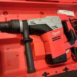Milwaukee1-9/16 in. SDS-Max Rotary Hammer