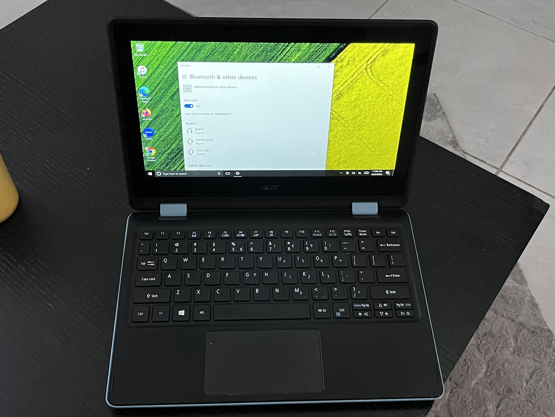 Acer Laptop/Tablet W/ Charger  Folds All The Way Around Into A Tablet Touch Screen 