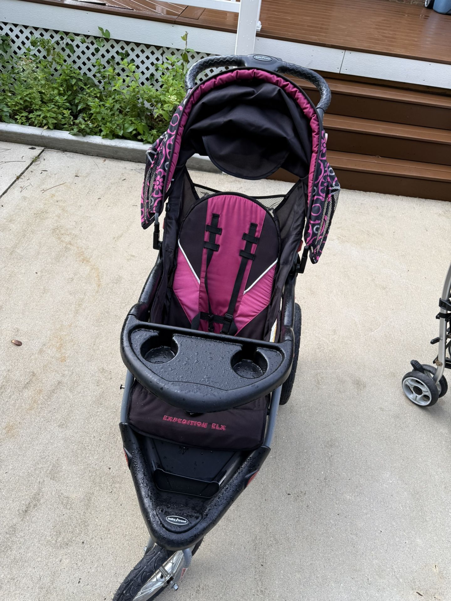 jogging stroller