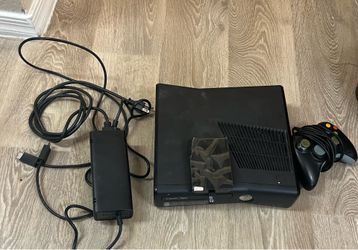 Xbox 360 matte black 4 GB plus 60GB hard drive