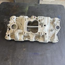 Intake Edelbrock Chevy 