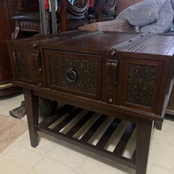 Vintage Side Table And Coffee Table 