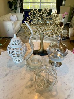 HOME DECOR LIKE NEW- STARTING AT