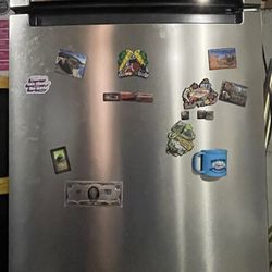 Whirlpool 18 cu.ft. Refrigerator