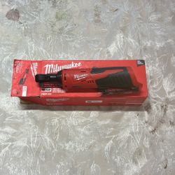 Millwaukee M12 3/8 Ratchet 