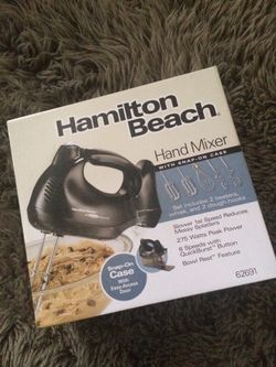 Brand new Hamilton Beach hand mixer with snap on case! 1