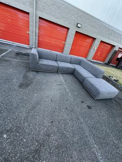 Kasala 4 Piece Sectional Couch-FREE DELIVERY 🚚