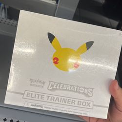 Pokémon Cards Celebrations Elite Trainer Box