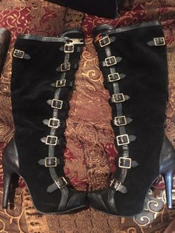 House of Deréon Knee High Boots