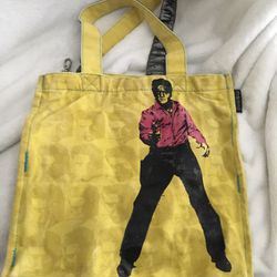 Andy War hall Elvis With A Gun Tote. Yellow. Used. 