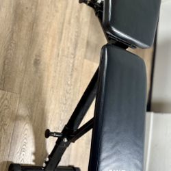 Flybird Bench For weightlifting With  800 Pounds Load Cap. Like New. 