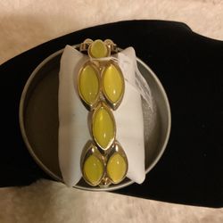 Cute Goldtone And Yellow Stones Stretch Bracelet (C)