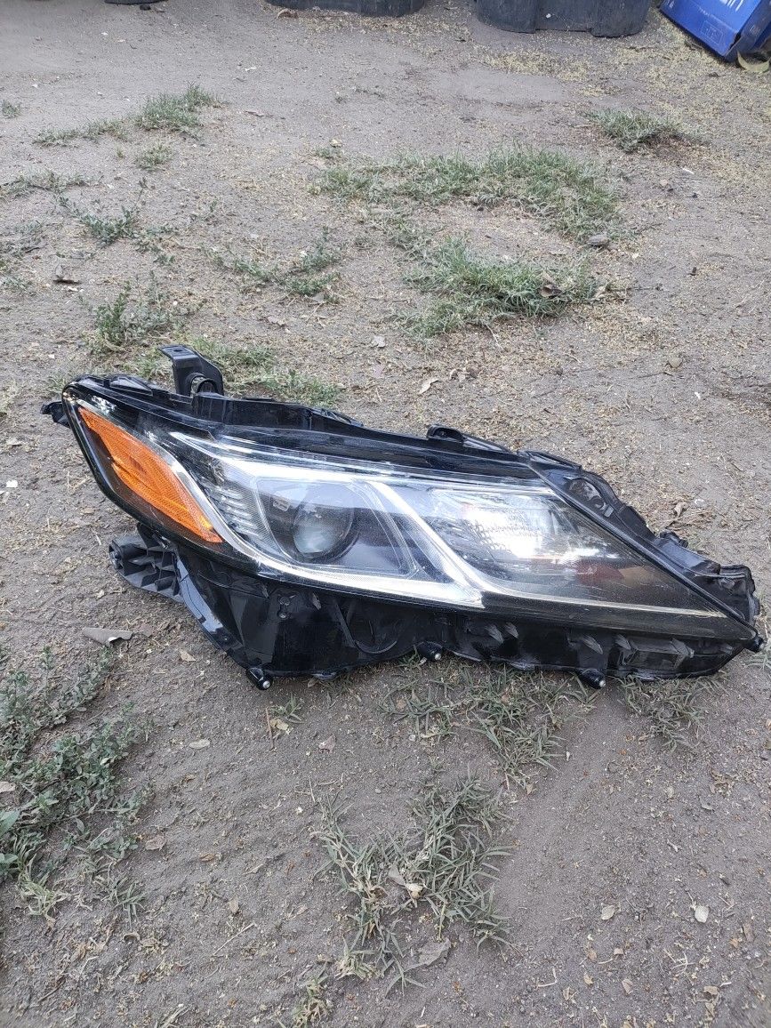 Toyota Camry Headlight