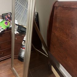 Queen size bedroom set  ,headboards ,footboard /dresser mirror and 1 night  stand