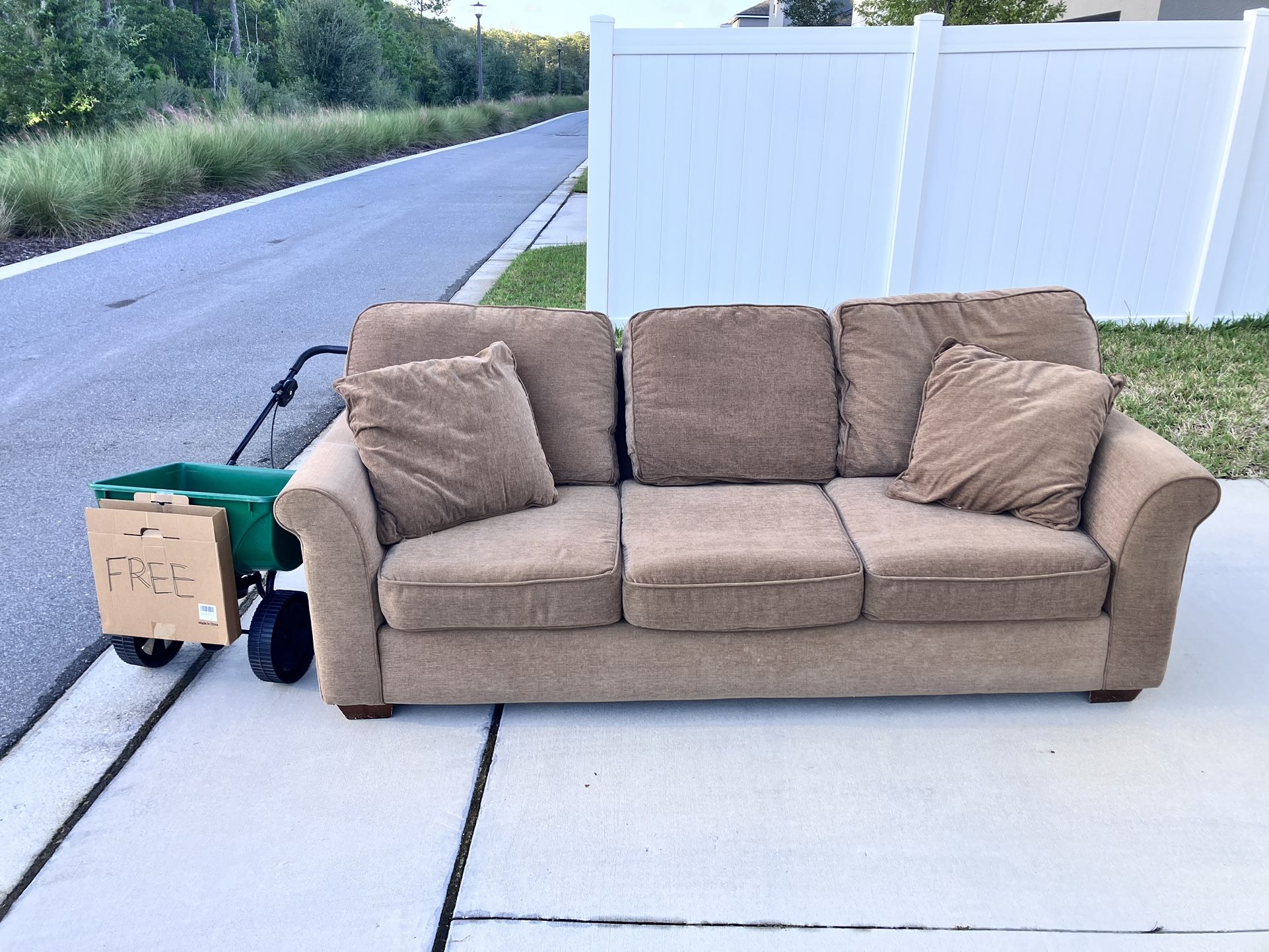 CURB ALERT - LARGE SOFA BROWN FREE