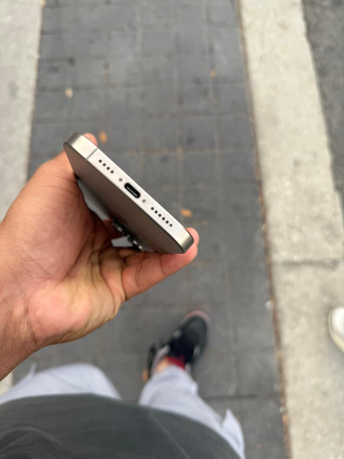 Iphone 16 Pro Max 256gb Like New