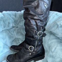 Black Slouchy Knee-High Boots – Size 7M