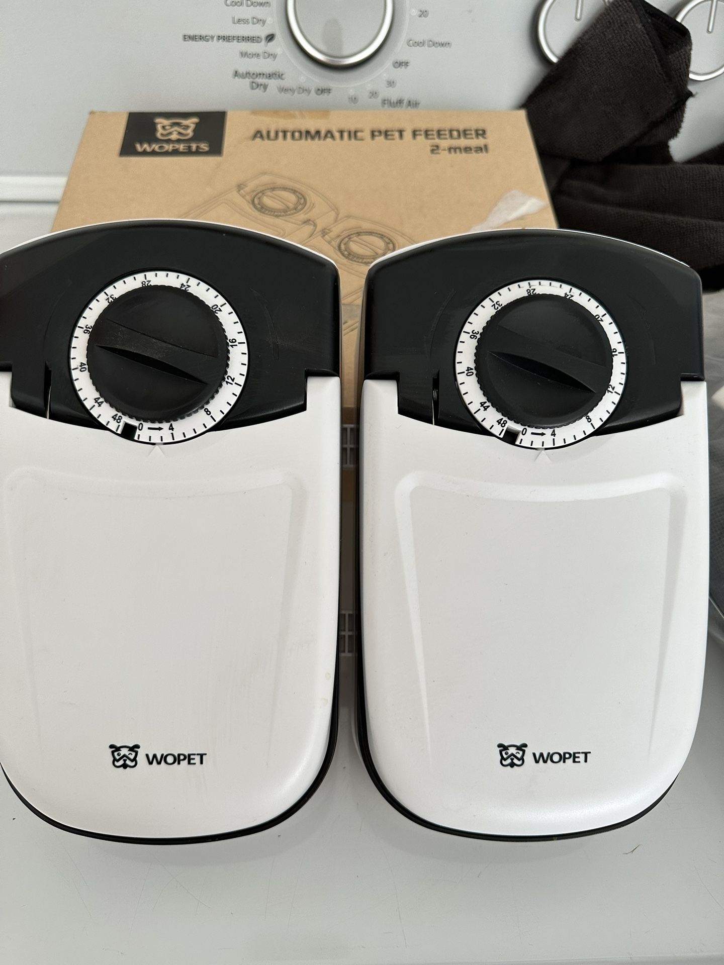 automatic pet feeder battery operated