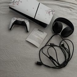PS5 Slim 