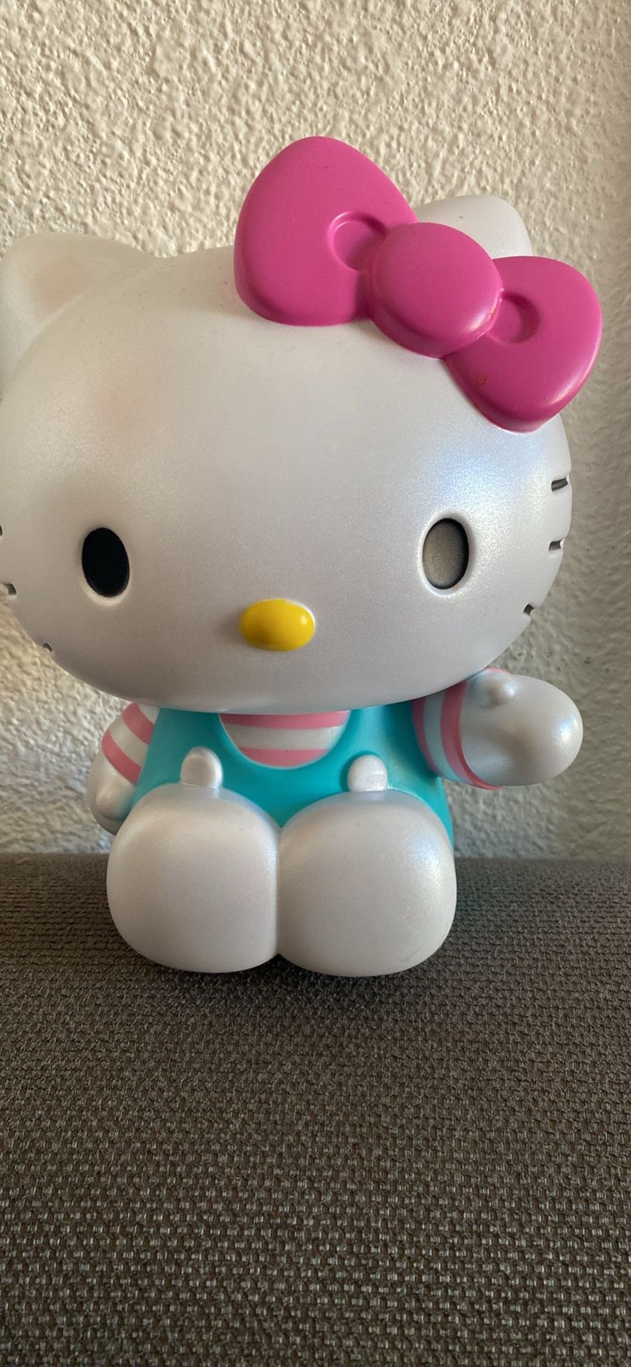 Sanrio Hello Kitty 8" Piggy Coin Bank Cute Molded Bust Figure Hard Plastic 