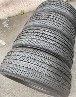 🎖️245 50 19 Bridgestone tires Con 80% de Vida Las 4
