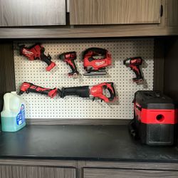 7 Barely Used Milwaukee Tools 