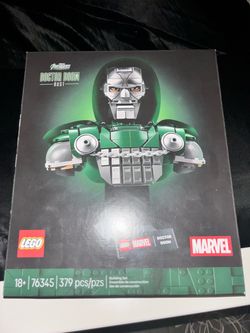 LEGO Marvel Doctor Doom Bust Set 76345