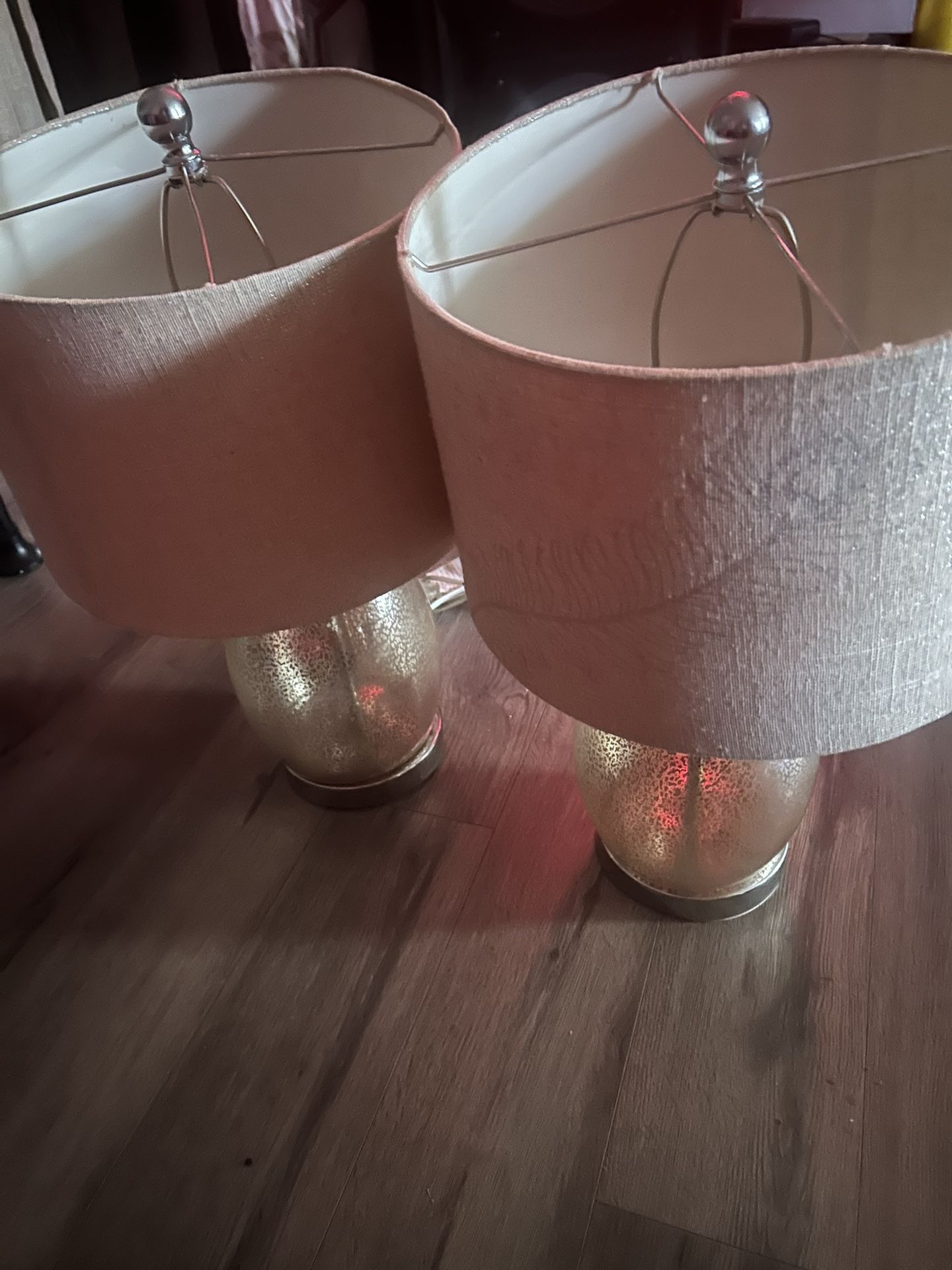 2 Lamps