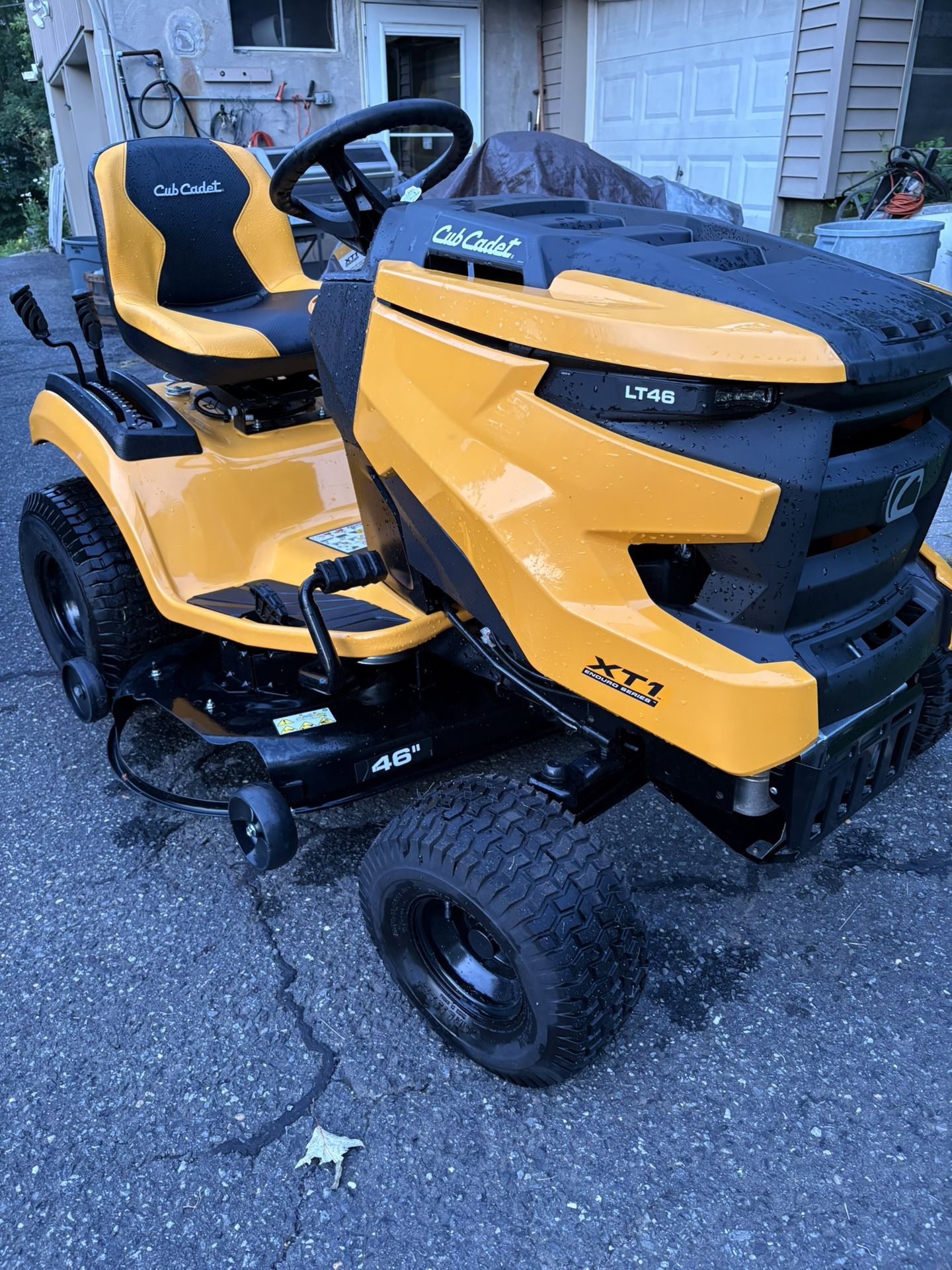 Cub Cadet 46” Ride On Mower