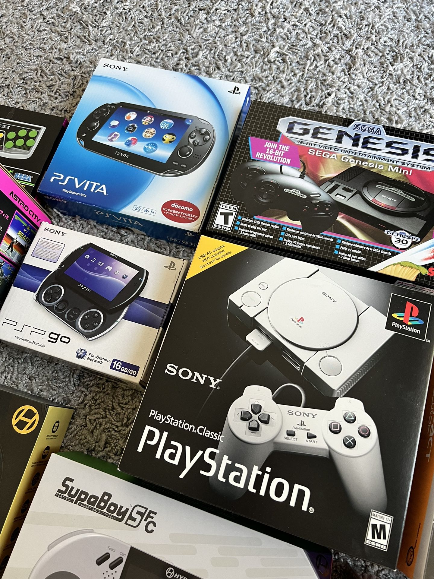 Retro Video Game Handhelds & Consoles