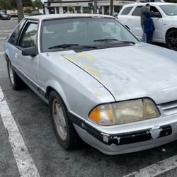 1987 Ford Mustang