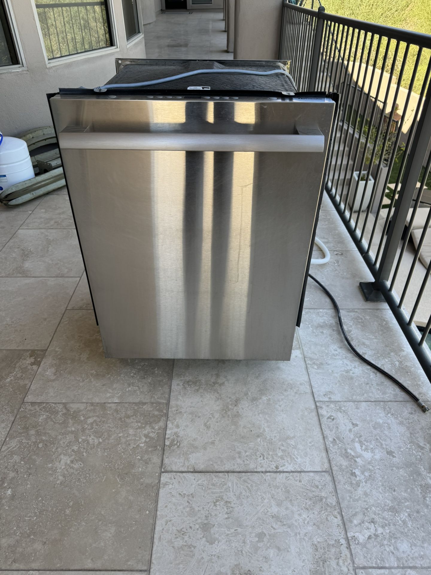 THERMADOR Stainless Steel Dishwasher