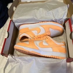 W Nike Dunk Low