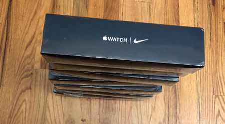 Brandnew Apple Watch Nike series 5 44mm GPS +Cellular