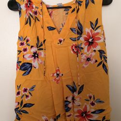 Yellow Floral V-Neck Sleeveless Blouse