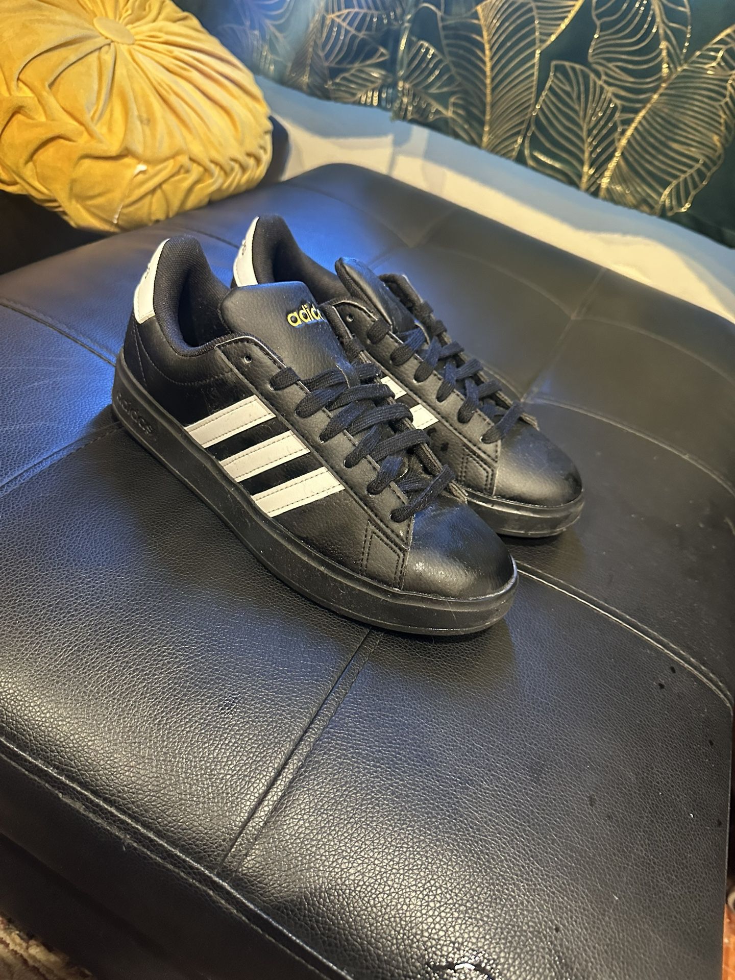Black Adidas Never Worn Size 6