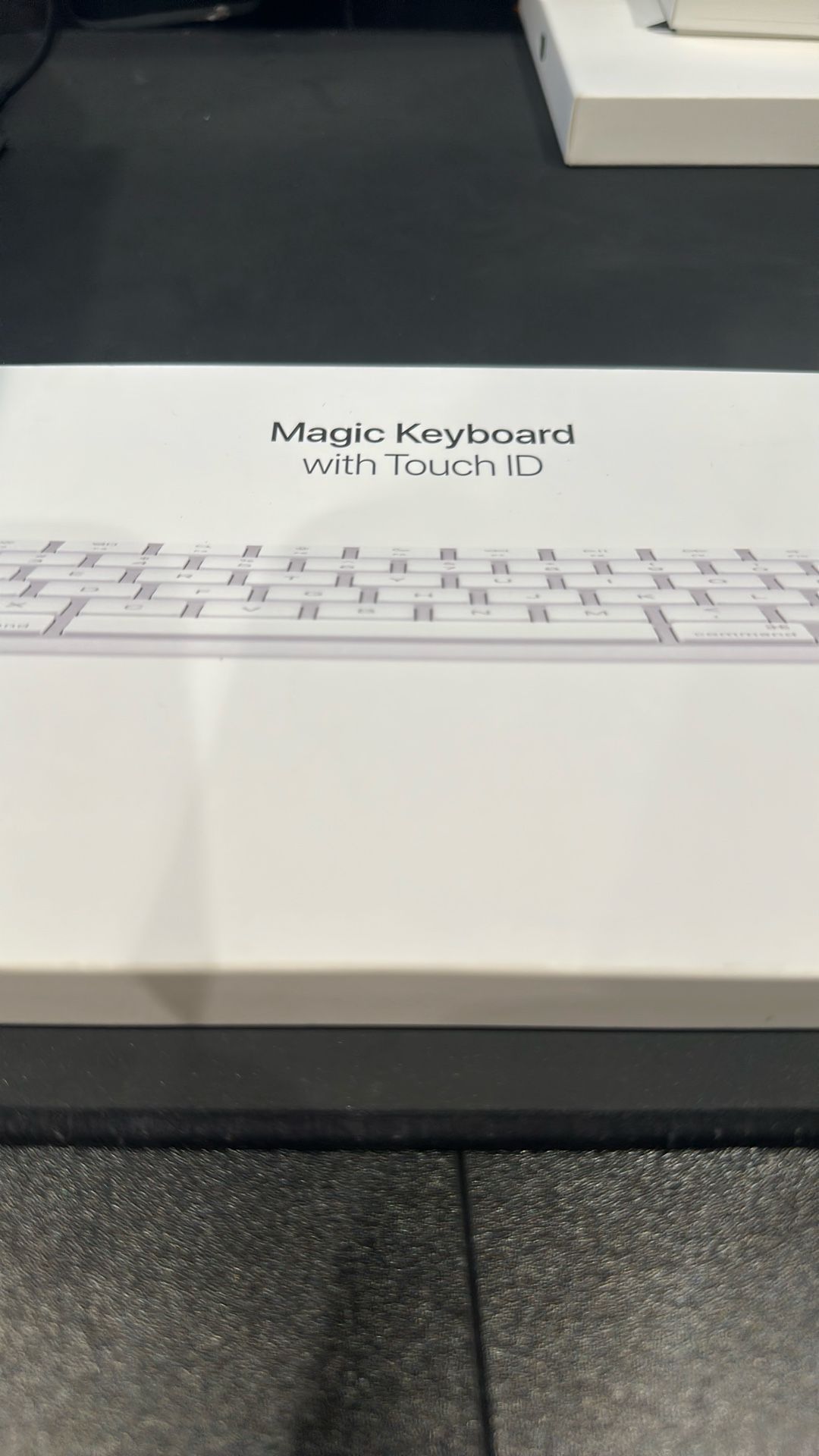 Magic Keyboard with Touch ID for Mac models with Apple silicon (USB–C)