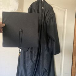 Black Graduation Cap And Gown (+ Black Tassel)