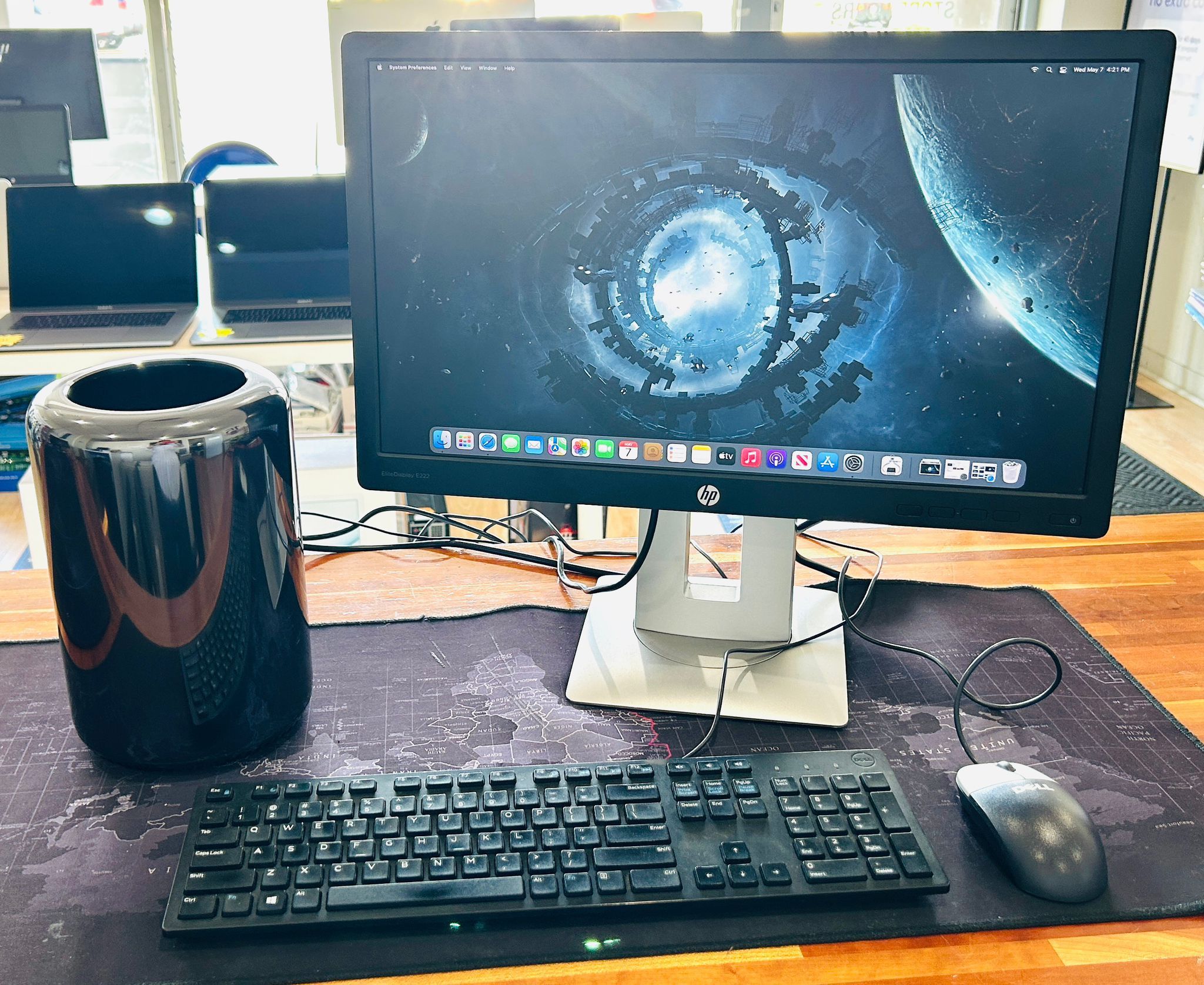 APPLE MAC PRO LATE 2013 3GHz 6CORE XEON E5 64GB RAM 1TB SSD AMD FIREPRO D500 6GB Graphics Best for Audio//Studios -Music Production