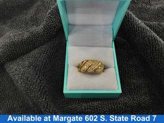 Women's Ring - Yellow Gold 18k (.750) 9.1 grams Size 6.5