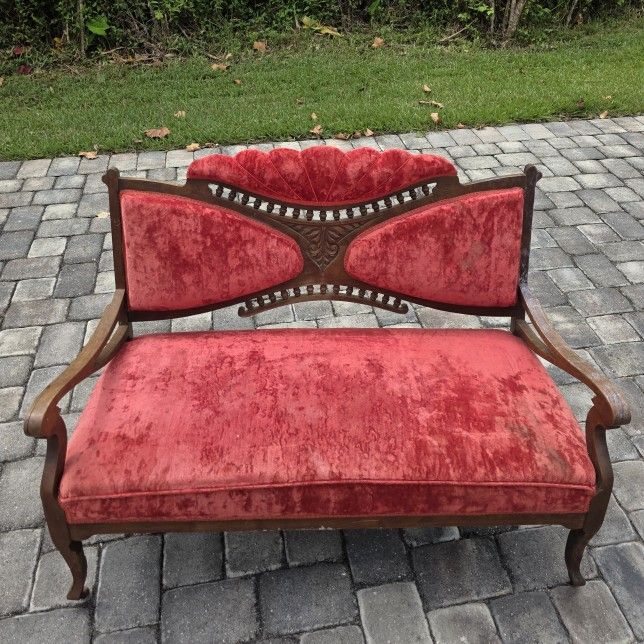 Beautiful Red Velvet Vintage/Antique Victorian Parlor Sofa